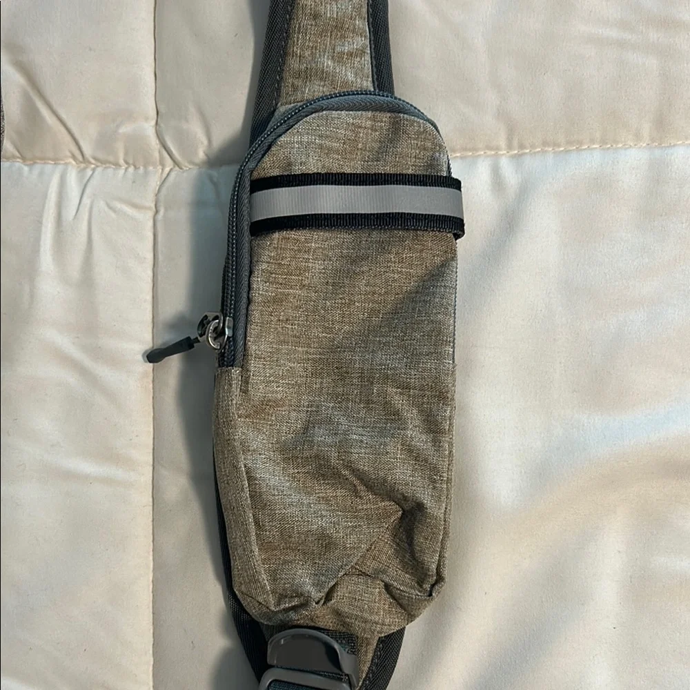 Black and Tan Crossbody Bag with Slim Profile and Minimalist Design NWOT - Picture 4 of 8